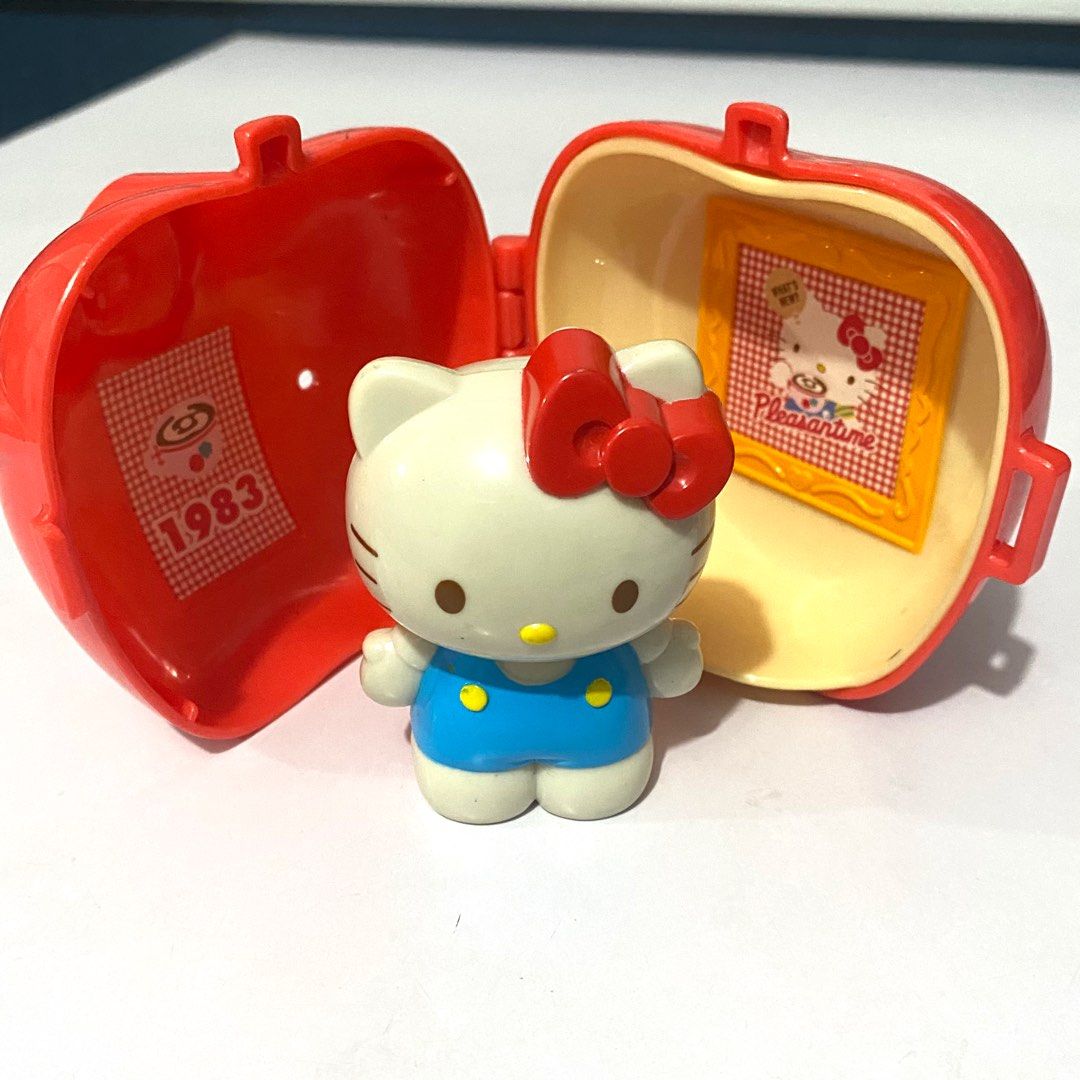 Hello Kitty 35 Years (1983 Version) Mcdo Happymeal (Category: Vintage Collectibles) located in Cainta. Submitted by theripper. (Listing ID 1313359313, Image 2). Description: 2009 Released No issues Needs a little cleaning MANAGE YOUR EXPECTATIONS *Actual item posted *Color may vary due to lighting Note: *No shoppe checkout *No haggling/last price *Strictly NO CANCELLATION once order confirmed and scheduled for shipping *NO RETURN/EXCHANGE of item