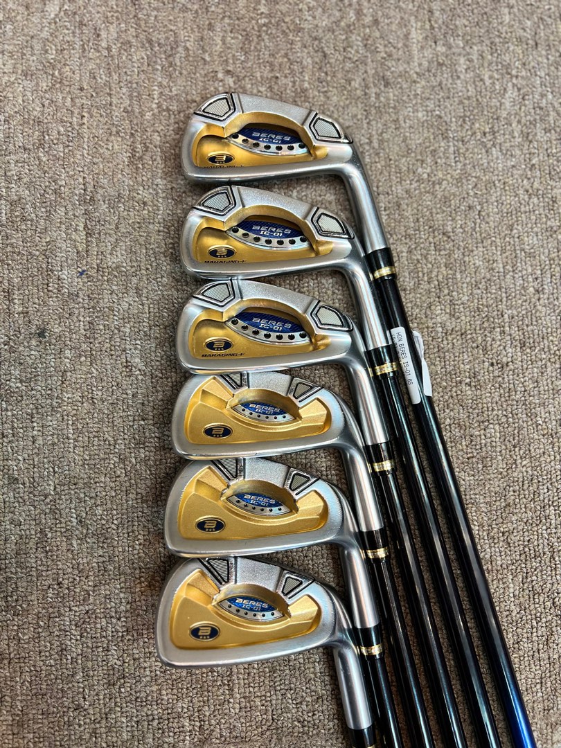 Honma Beres 3 Star IC-01 Irons [6 Pieces] (5,6,7,8,9,10) [24 Karat Gold]  (With Lightweight ARMRQ 3 Star R Graphite Shafts) (MADE IN JAPAN🇯🇵 )