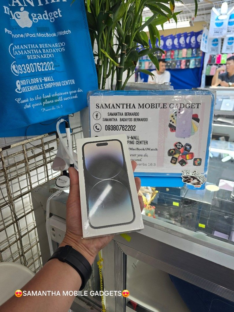 Iphone 14 Pro 128gb HK DUAL SIM (Category: iPhone 14 Series) located in Manila. Submitted by lenweltong05295 (Listing ID 1313270447, Image 1). Description: Iphone 14 Pro 128gb HK DUAL SIM Brandnew Sealed with Warranty Onhand Stock.