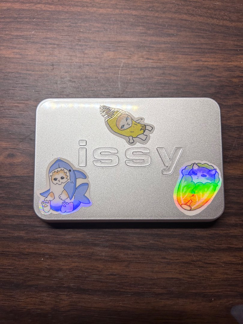 Issy Palette, Beauty & Personal Care, Face, Makeup on Carousell