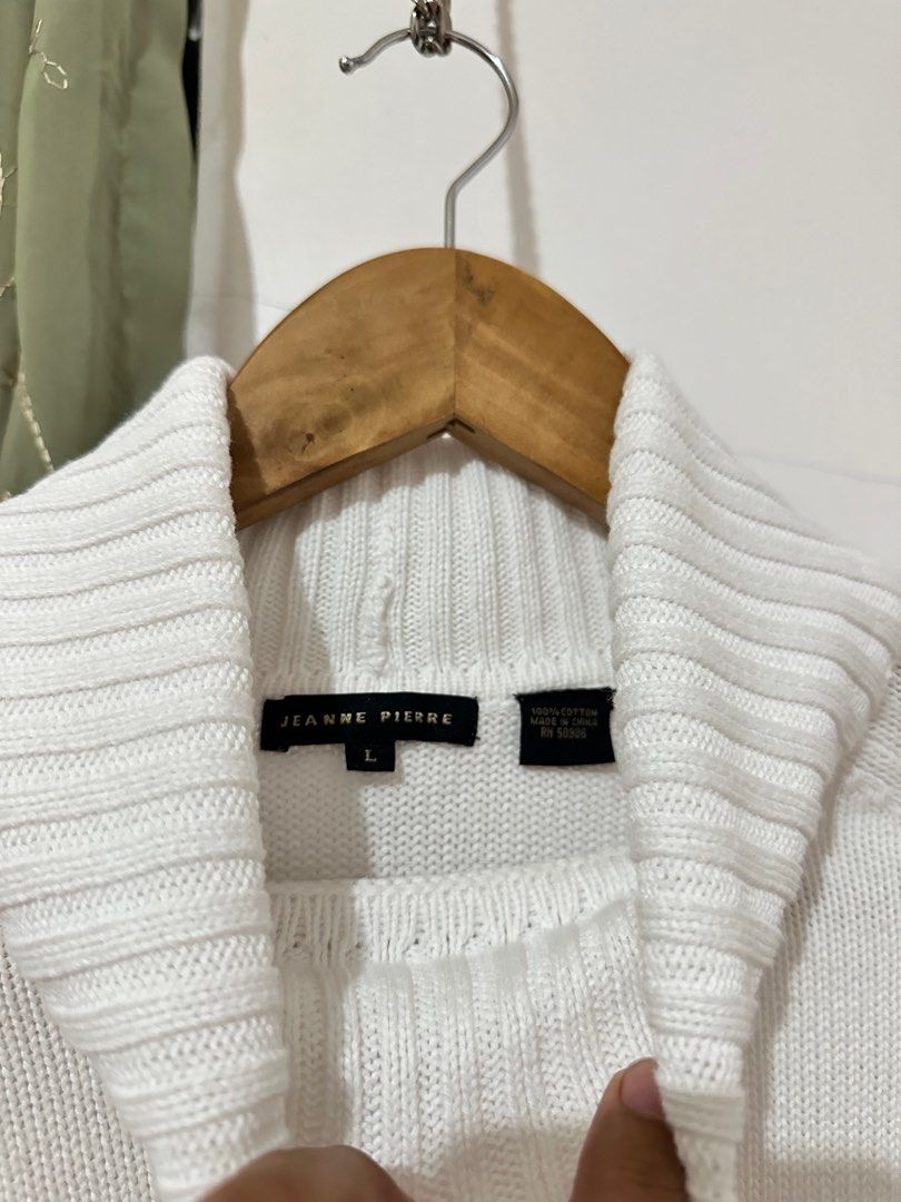 JEANNE PIERRE White Knitted Turtleneck Sweater Women s Fashion Coats Jackets and Outerwear on Carousell