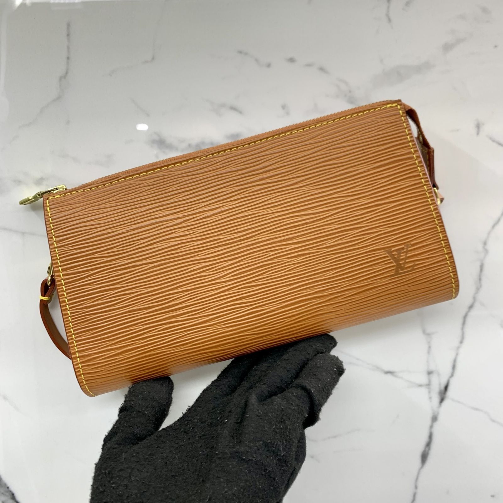 LOUIS VUITTON EPI POCHETTE ACCESSOIRES SHOULDER BAG 247022666 AL
