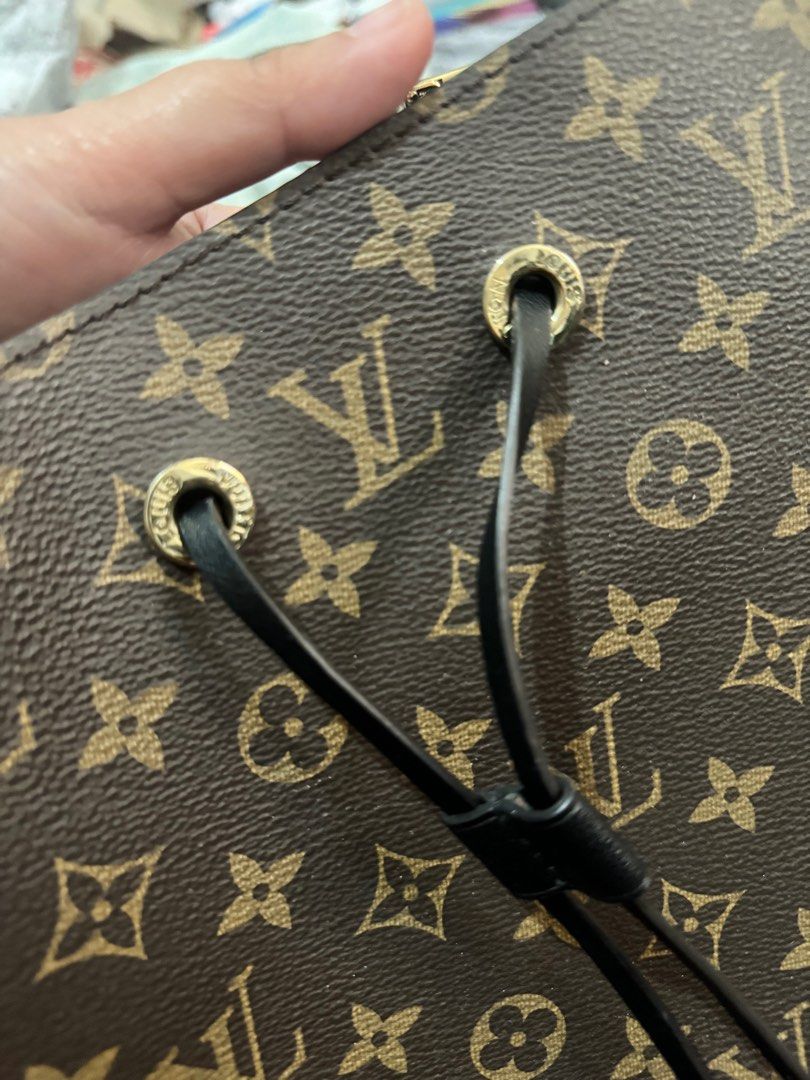 LV NeoNoe in black (Category: Luxury Bags & Wallets) located in Mabalacat. Submitted by fangal_finds (Listing ID 1313256352, Image 2). Description: LV NeoNoe in black Japan sourced/coded Almost new (used once) Not guaranteed authentic .
