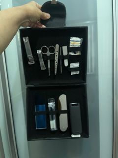 Men’s grooming kit