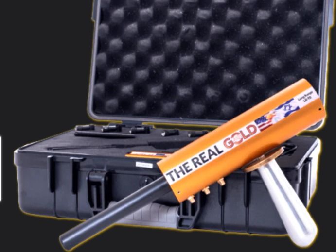 Metal & Gold detector AKS long Range Locator 20189 Version (Category: Construction Tools & Equipment) located in Aroroy. Submitted by 09307311069 (Listing ID 1313277613, Image 3). Description: Search Range: Up to 5000 METERS Detecting Depth: Up to 75 METERS Energy: 12V 1600mAh Launch Frequency: 5.6-6KHz Signal Frequency: 360-440Hz Package Weight: 3 Kilogram Detection Type: gold, silver, copper, precious stones. Shell Material: Aluminum.