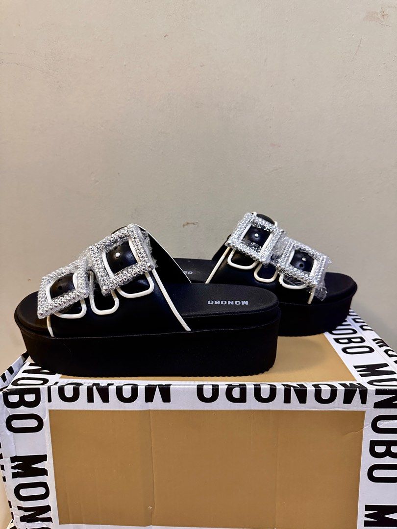 MONOBO BOVY 2 - Black (Category: Wedges) located in Bulacan. Submitted by ecache (Listing ID 1313349504, Image 2). Description: Authentic Monobo from 🇹🇭 .