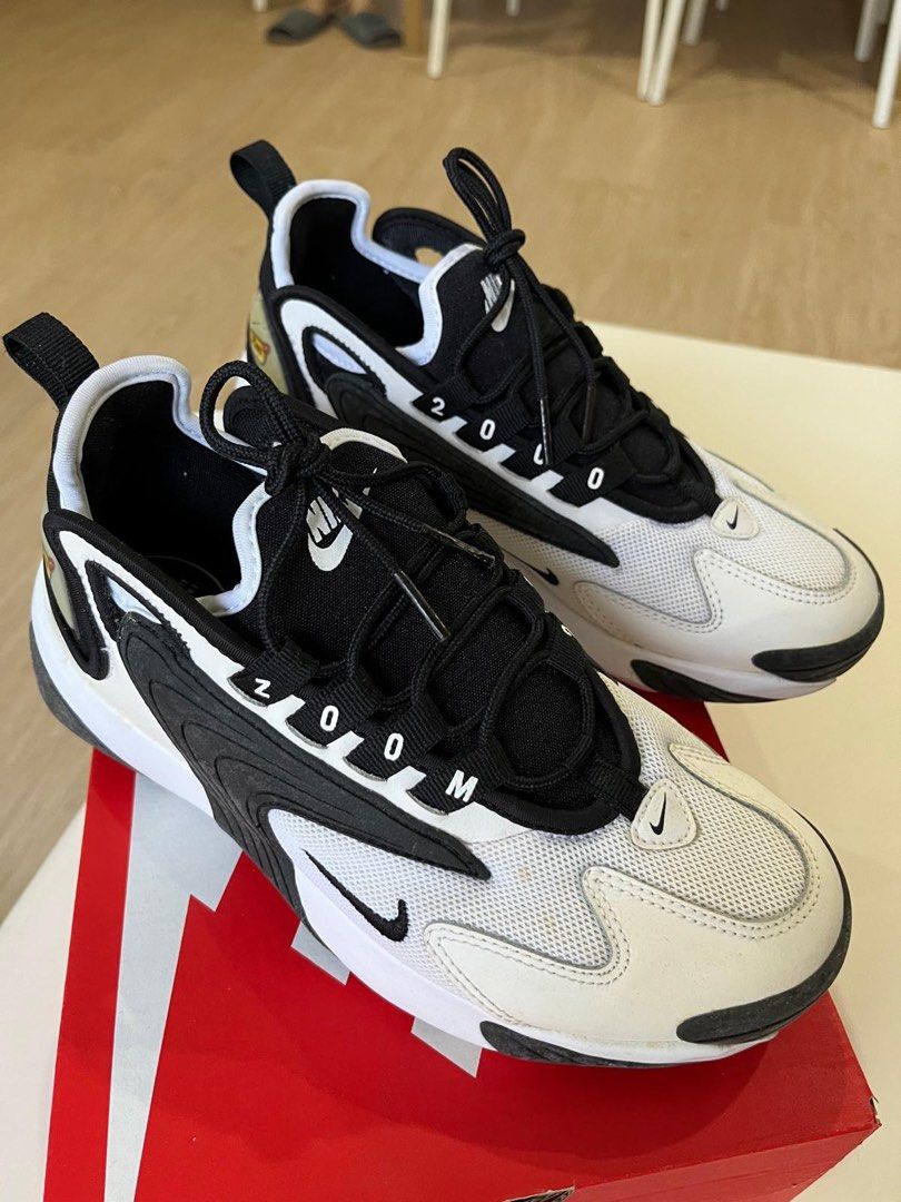 Nike 2000 Men s Fashion Footwear Sneakers on Carousell