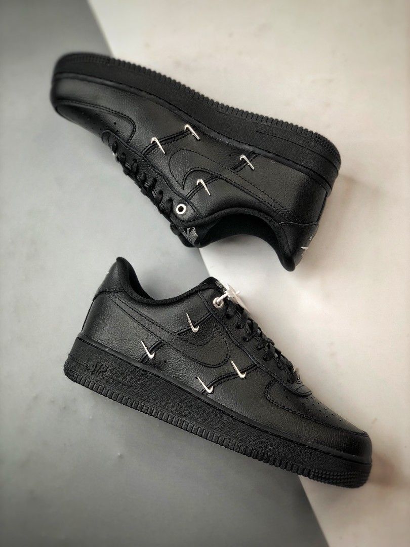 nike small swoosh shoes