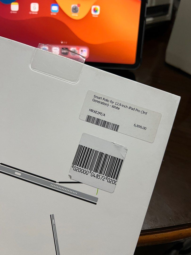 Original Smart Folio Case for iPad Pro 12.9 [3rd Gen] (Category: Cases & Sleeves) located in Manila. Submitted by razelysonn (Listing ID 1313390140, Image 2). Description: 1,500 each Fixed price 5 stocks left.