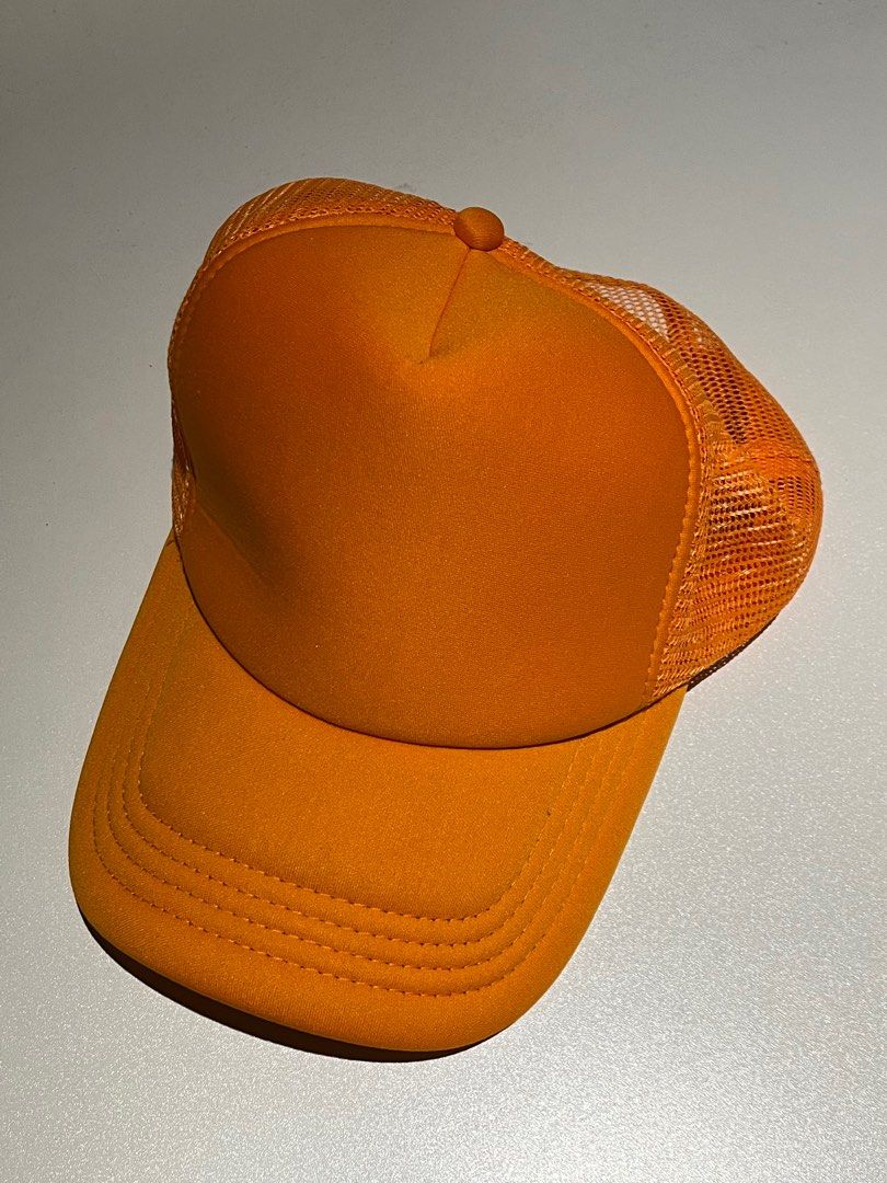 Plain Orange Trucker Hat (Category: Caps & Hats) located in Paranaque City. Submitted by declutterhead (Listing ID 1313354933, Image 1). Description: .