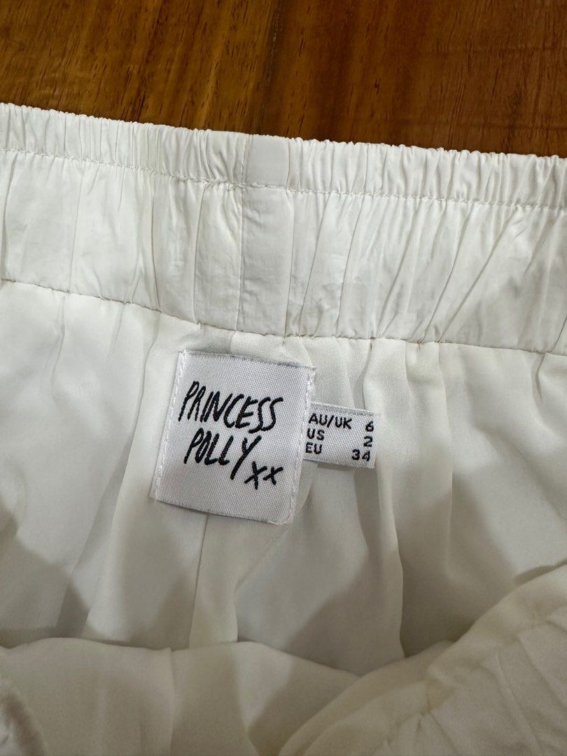 princess polly flossie parachute pants (Category: Jeans) located in Quezon City. Submitted by swagprincess444 (Listing ID 1313375584, Image 3). Description: ★ size: AU 6 / US 2 (see size chart in last slide) ★ condition: 10/10 (wore less than 5 times) ★ purchased abt 2 yrs ago for 75 aud + intl sf rfs: too small on the waist (would keep it if it fit me :')).