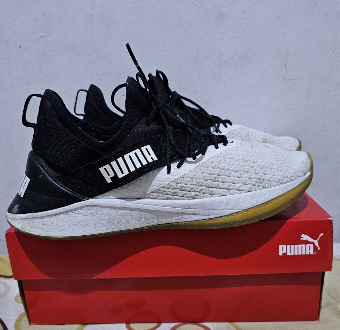 Puma jaab xt white top