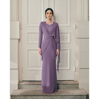 (Category: ) located in . Submitted by n.wardrobes (Listing ID 1313327125, Image 1). Description: .