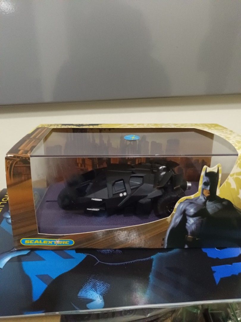 RARE DC Comics The Dark Knight movie Batman Begins Batmobile Tumbler SCALEXTRIC car with Rubber Tyres