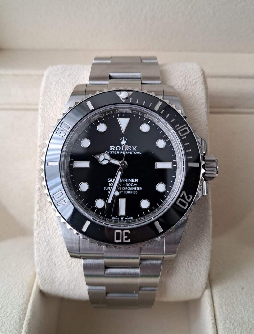 Rolex Submariner 41mm (Category: Luxury Watches) located in Mandaluyong City. Submitted by 88nac (Listing ID 1313347099, Image 1). Description: For sale: Rolex Submariner 41mm No Date Full set 9.8/10 condition 2021 PM for inquiries.