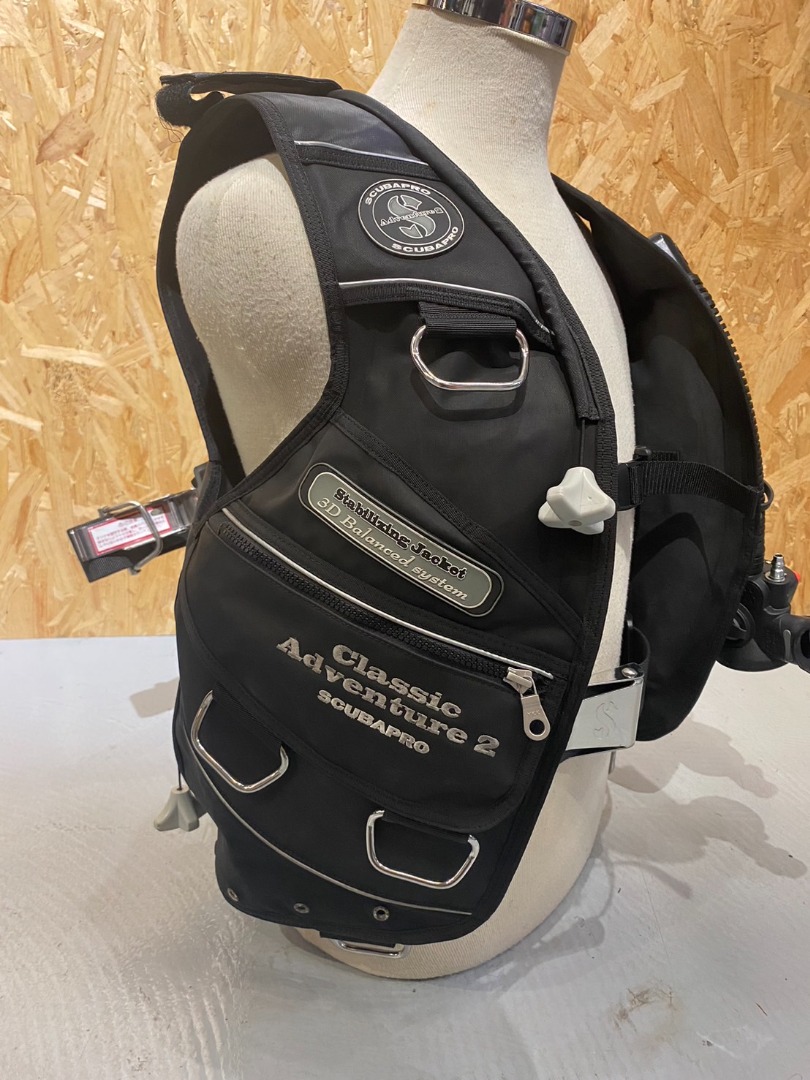 SCUBAPRO CLASSIC ADVENTURE 2 BCD SIZE S 9成新有Air2 已保養一年保固 