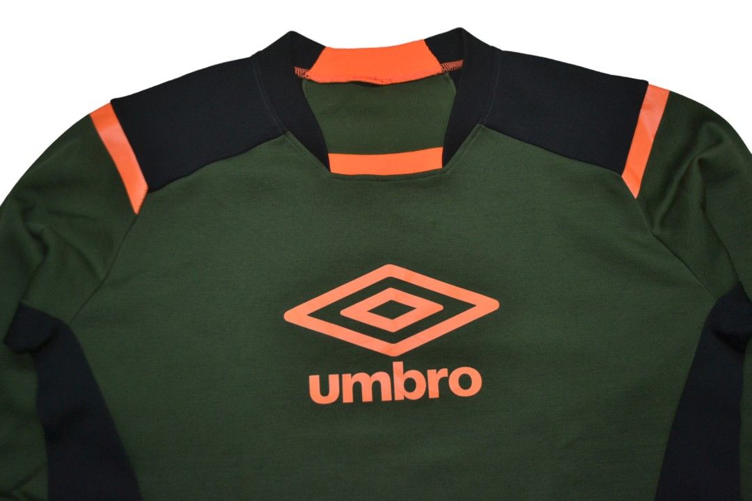 Umbro Neoprene (Category: Activewear) located in Baguio. Submitted by RacksToTheFuture (Listing ID 1313284009, Image 2). Description: .