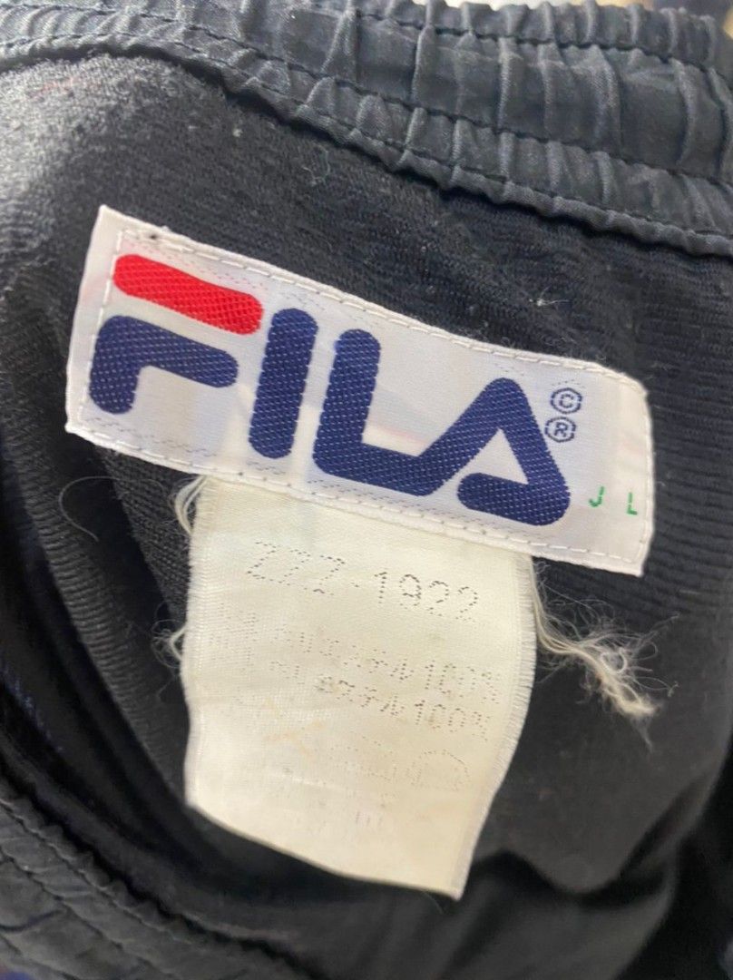 Unisex Fila side tipe track pants Women s Fashion Bottoms Other Bottoms on Carousell