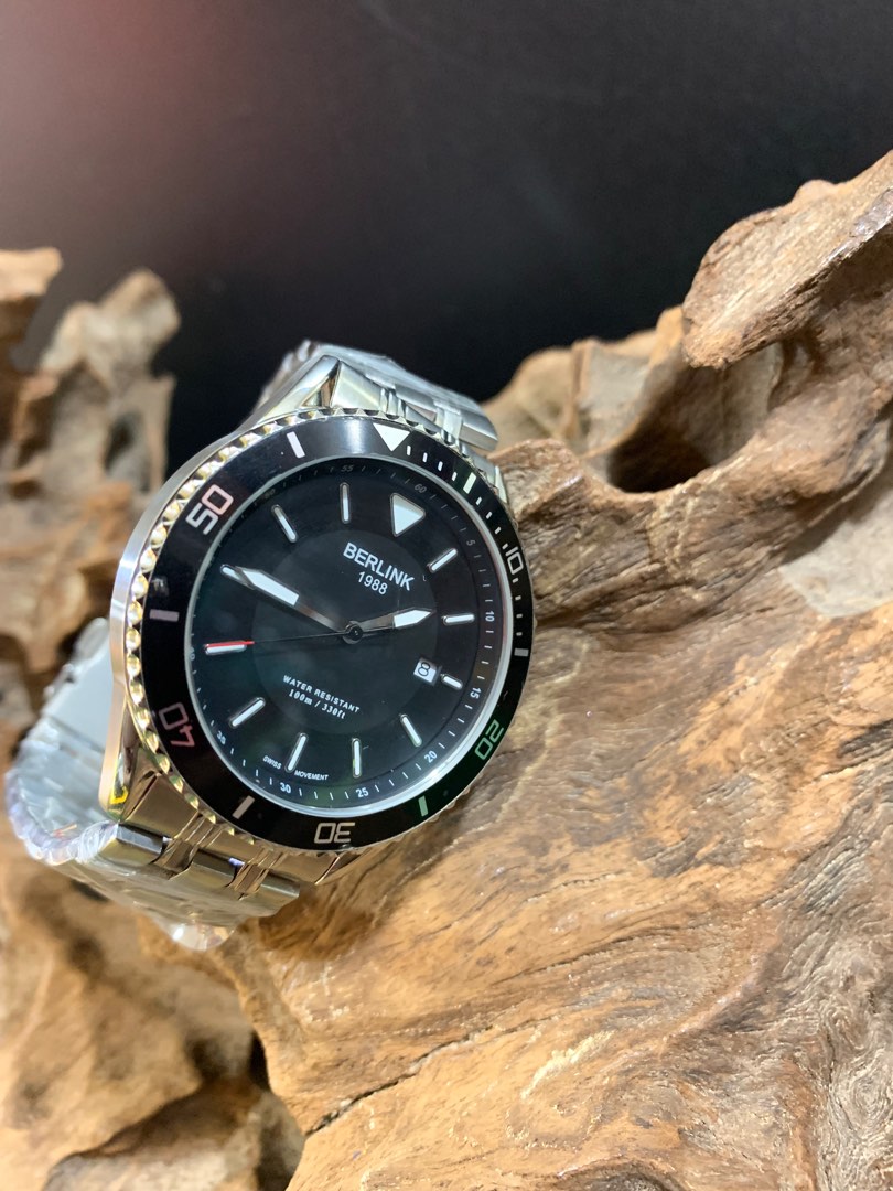 Berlink watches new arrivals