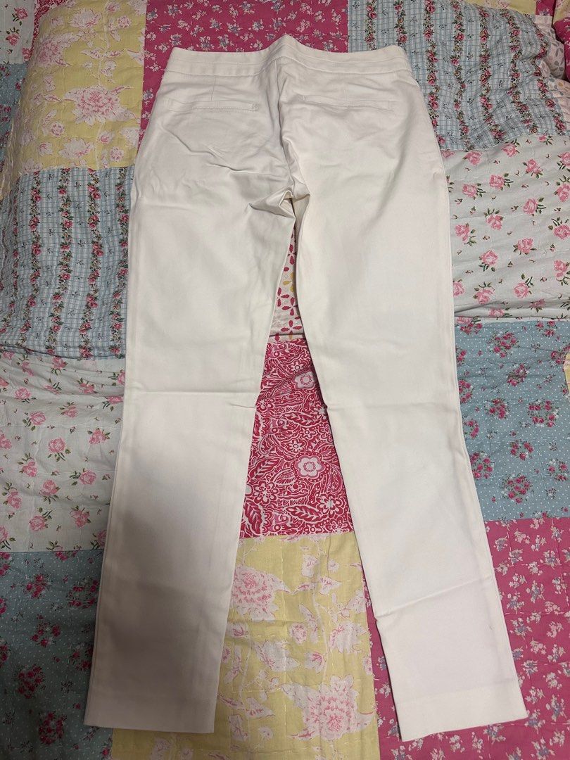 White Pants （分類：其他下身）位於 Hong Kong。 由 tccjc 提交（商品編號 176188903，圖片 3）。簡介： Brought at Shop Off White Colour 。