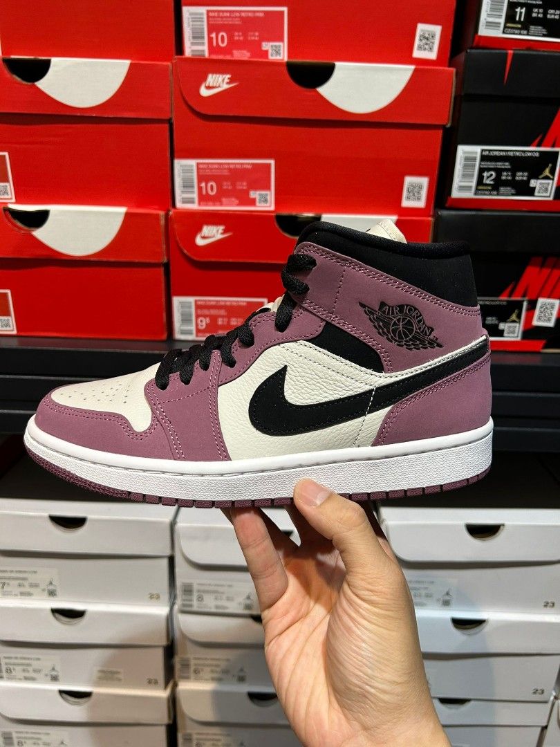 jordan 1 mid size 7.5