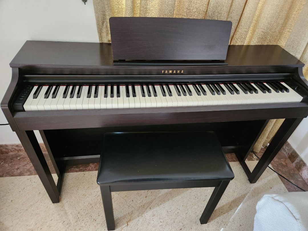 Yamaha clavinova CLP 525R