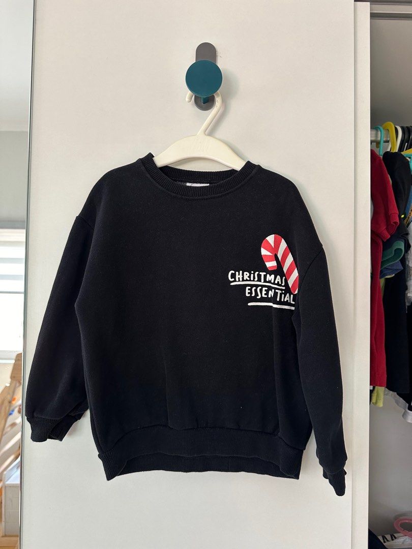 Zara sweatshirt christmas theme