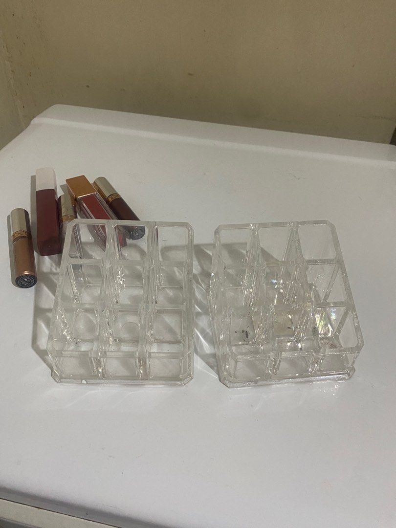 2 Plastic Glass Lipstick Holder (Category: Makeup) located in Quezon City. Submitted by twelve_17 (Listing ID 1317687249, Image 2). Description: 2 items Each item can hold 9 lipstick Total 18 lipstick to hold.