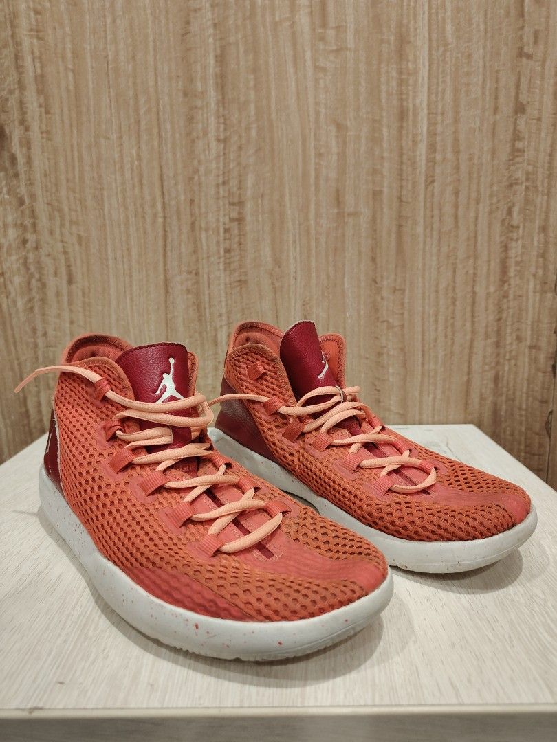 jordan reveal gym red