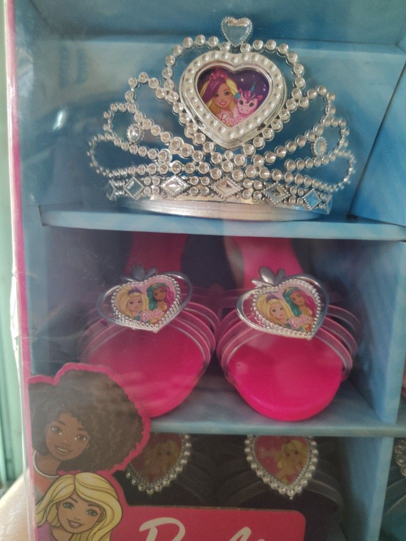 Barbie Shoes and Tiara Ser (Category: Babies & Kids Fashion) located in Santa Rosa. Submitted by yasui23 (Listing ID 1317670947, Image 3). Description: Barbie Shoes and Tiara Set Like New from USA.