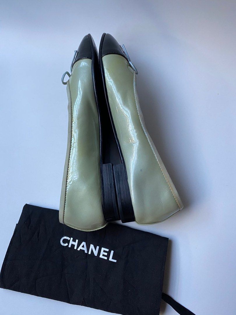 Chanel Flats (Category: Sneakers & Footwear) located in Dasmarinas. Submitted by sanjuan24.msj (Listing ID 1317659325, Image 3). Description: Authentic Chanel Flats size 37 C - 5,580 pesos!! • 23 cm insole run small best fit size 36 • with dustbag only | Stillw in excellent condition • Guaranteed Authentic | Minimal signs of used only Message us now for more details! 📩.