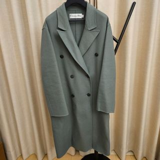 （分類：）位於 。 由 preloved_armoires 提交（商品編號 1317657591，圖片 1）。簡介： 。