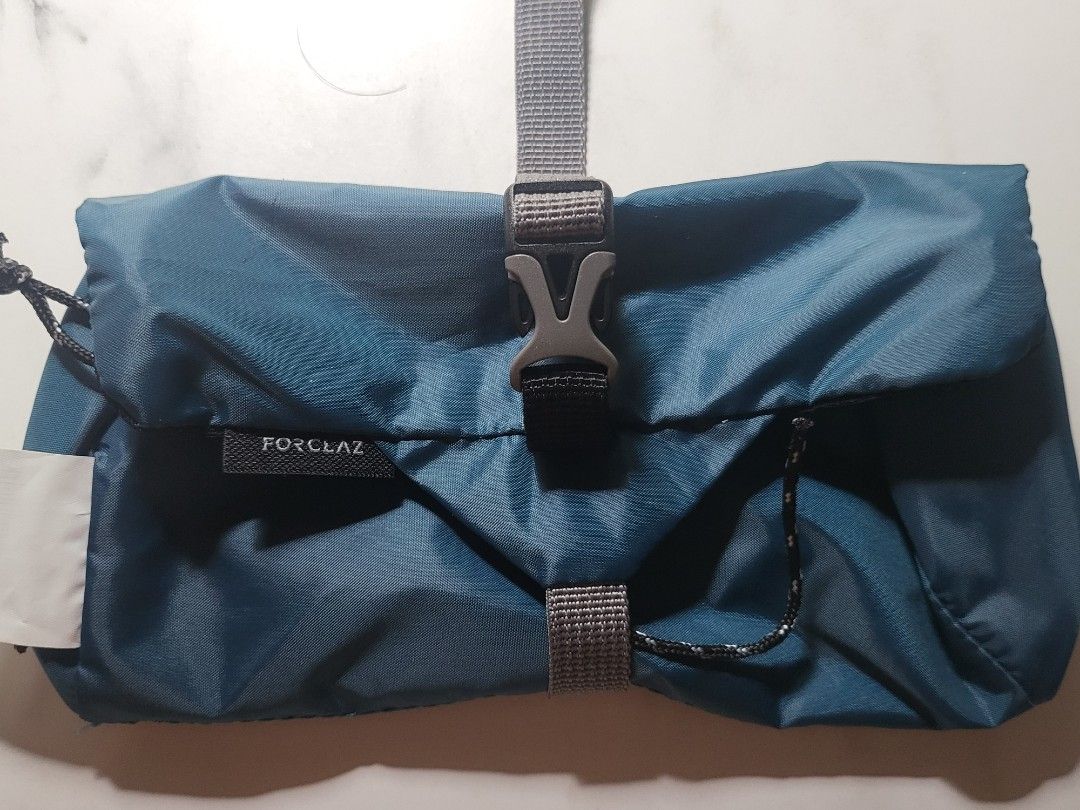 Decathlon toiletry bag free shipping