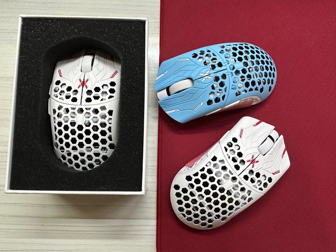Finalmouse Ultralight X Pro Aceu - M size, Computers & Tech, Parts 