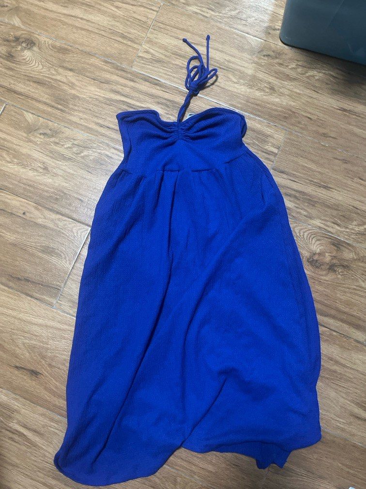 H&M Midi Dress Blue (Category: Dresses) located in Baguio. Submitted by dorm608 (Listing ID 1317652405, Image 1). Description: Worn once.
