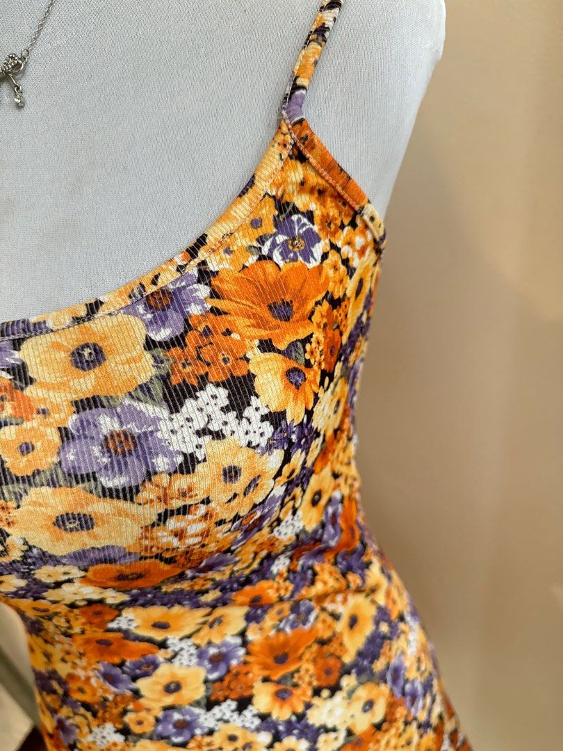 H&M printed flower dress (Category: Dresses) located in Roxas City. Submitted by s.declutters (Listing ID 1317616359, Image 2). Description: .