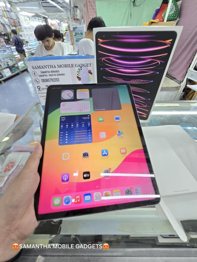 Ipad Pro M2 12.9 256gb Wifi And Cellular (Category: iPad) located in Quezon City. Submitted by samanthaga21954 (Listing ID 1317598318, Image 3). Description: Ipad Pro M2 12.9 256gb Wifi And Cellular SECONDHAND COMPLETE PACKAGE onhand Stock same Serial Box.