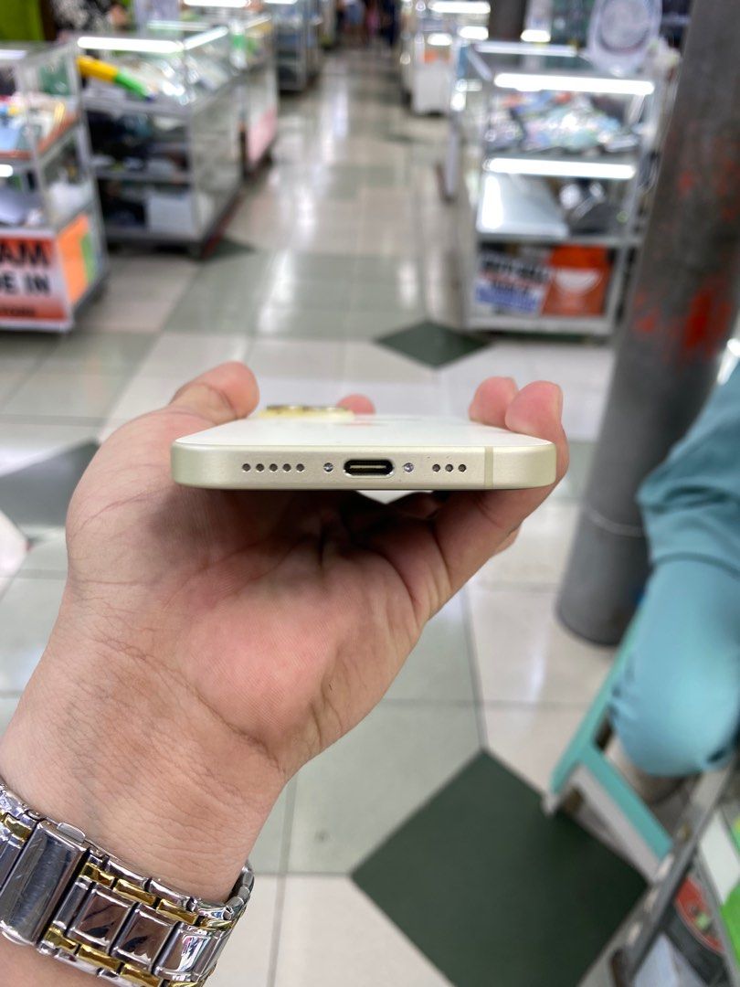 IPHONE 15 128GB 98BH OPENLINE NO ISSUE (Category: iPhone 15 Series) located in Manila. Submitted by mrkim_gadget (Listing ID 1317639094, Image 2). Description: S: (BUY AND SELL) •Onhand| IPHONE 15 •128GB •Openline •99% Smooth •Never been Repaired •No Hidden Issues •Can Reset Anytime •Test to Sawa •NOT Refurb We Open for COD (INYO PO SF) Pick-Up at my Shop in Greenhills Shopping Center for your assurance Pm me for more details po. ❤️🤝 09-66-336-8