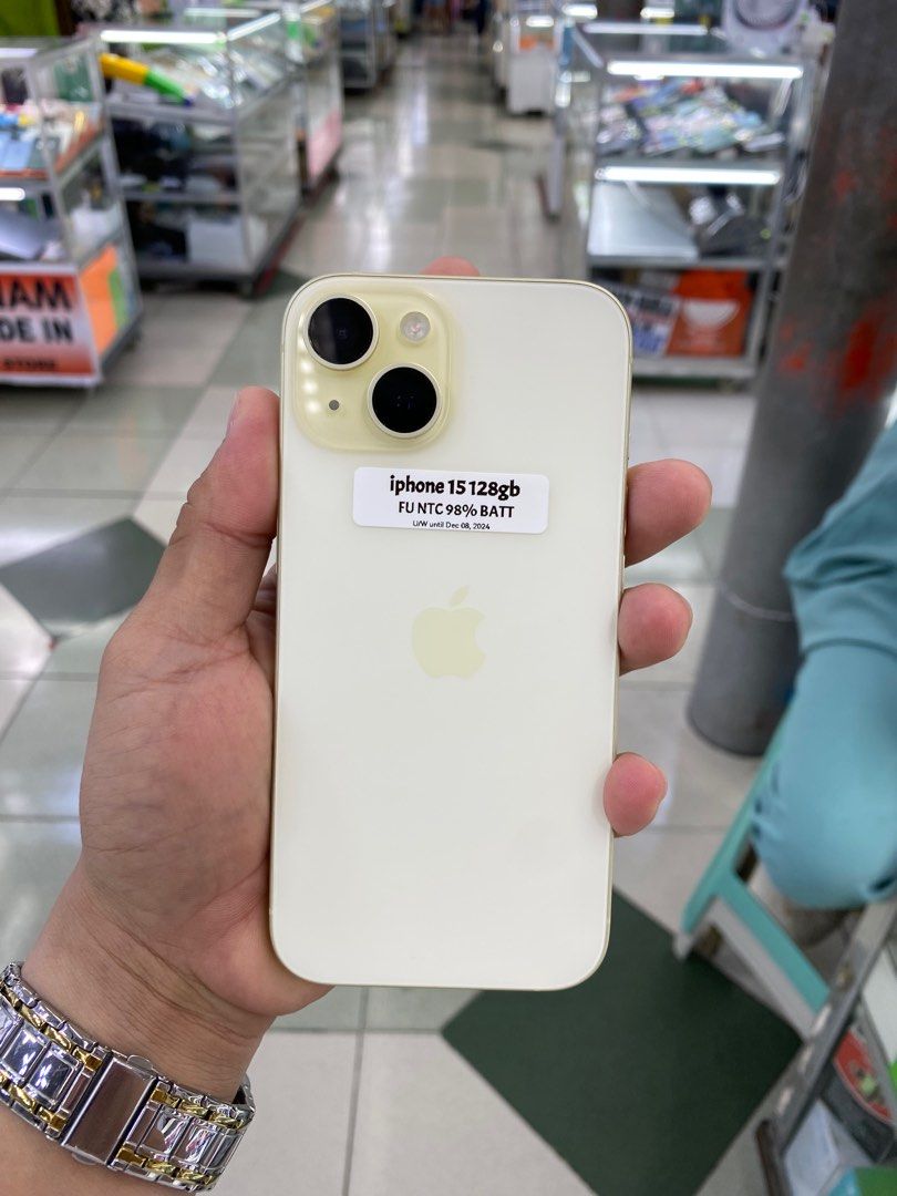 IPHONE 15 128GB 98BH OPENLINE NO ISSUE (Category: iPhone 15 Series) located in Manila. Submitted by mrkim_gadget (Listing ID 1317639094, Image 1). Description: S: (BUY AND SELL) •Onhand| IPHONE 15 •128GB •Openline •99% Smooth •Never been Repaired •No Hidden Issues •Can Reset Anytime •Test to Sawa •NOT Refurb We Open for COD (INYO PO SF) Pick-Up at my Shop in Greenhills Shopping Center for your assurance Pm me for more details po. ❤️🤝 09-66-336-8