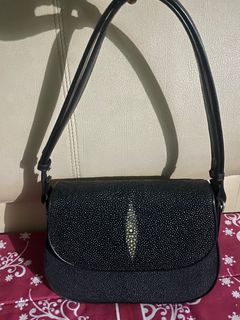 (Kategori: ) berada di . Dikirim oleh dwiky_preloved (ID iklan 1317656632, Gambar 1). Deskripsi: .