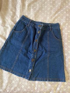 (Category: ) located in . Submitted by aldelinern (Listing ID 1317671265, Image 1). Description: .