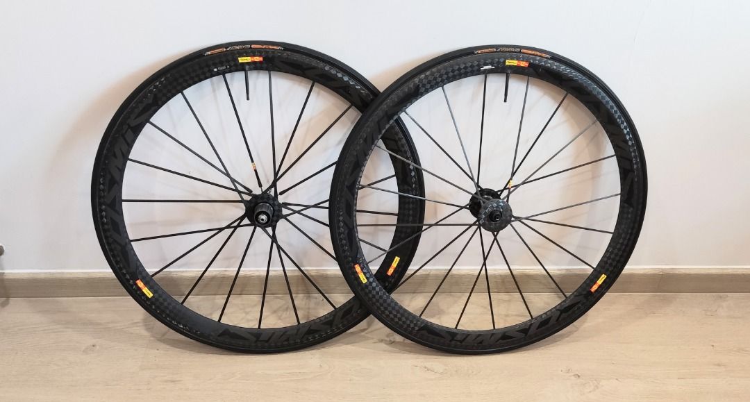 1185g Mavic Cosmic Carbone Ultimate SSC 40mm Carbon Wheelset Carbon Spokes Rim Brake Sports Equipment Bicycles Parts Parts Accessories on Carousell