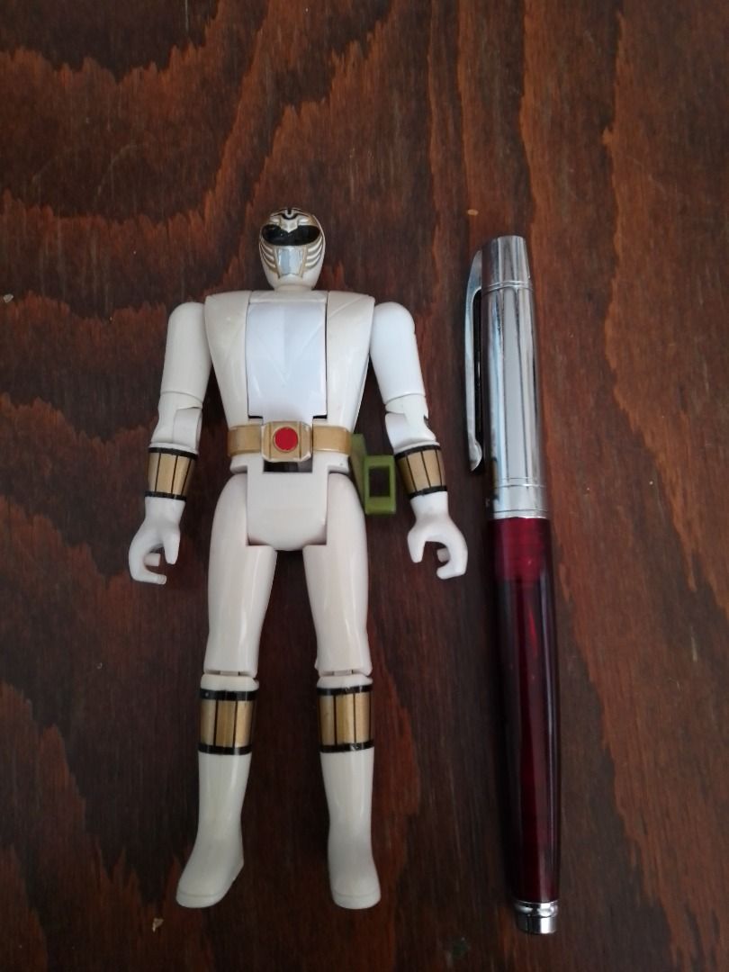 Power Rangers Retro-Morphin White Ranger Figura de acción