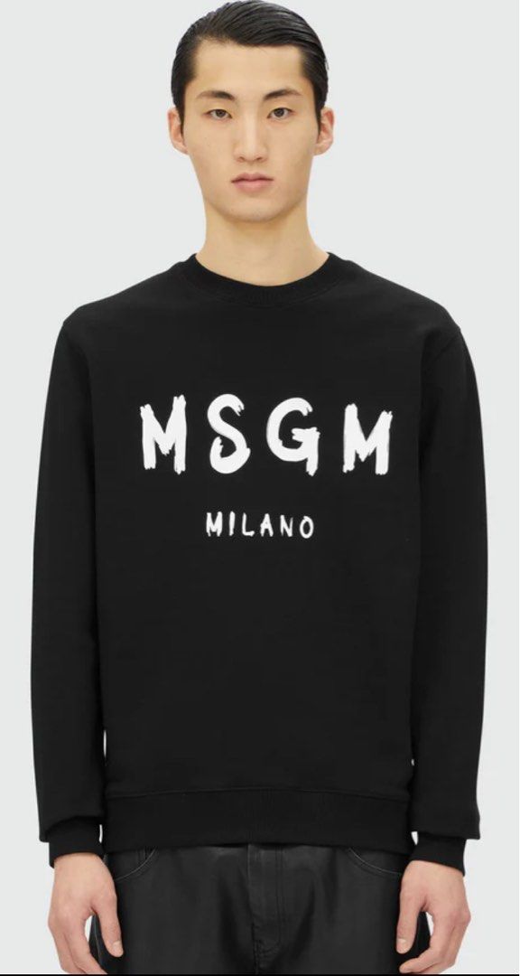MSGM （分類：T-shirt、恤衫、有領衫）位於 Hong Kong。 由 tomtom.com 提交（商品編號 1317653291，圖片 9）。簡介： 全部XL 碼 ，全新意大利Milan MSGM 品牌（全新無拆袋） 1) T-shirt with box logo (白底螢光黃logo)$800 2)black jersey sweatshirt with brushstroke logo (黑底白字） $980 3) T-shirt with “Never look back” graphic(深藍） $780 正版正貨 西鐵站沿線可面交/順豐到付 Special price (特價商品） 。