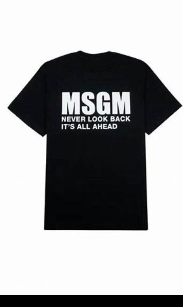 MSGM （分類：T-shirt、恤衫、有領衫）位於 Hong Kong。 由 tomtom.com 提交（商品編號 1317653291，圖片 4）。簡介： 全部XL 碼 ，全新意大利Milan MSGM 品牌（全新無拆袋） 1) T-shirt with box logo (白底螢光黃logo)$800 2)black jersey sweatshirt with brushstroke logo (黑底白字） $980 3) T-shirt with “Never look back” graphic(深藍） $780 正版正貨 西鐵站沿線可面交/順豐到付 Special price (特價商品） 。