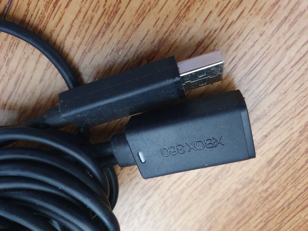 Orig Kinect Power Supply for Xbox 360 (Category: Cases & Covers) located in Manila. Submitted by kiddgamer (Listing ID 1317597970, Image 2). Description: Can be picked up or delivered thru Lbc Grab or Lalamove Please check my legitimacy via my feedback.