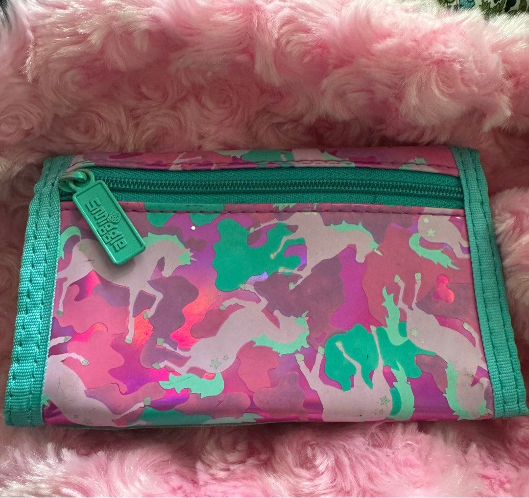 ORIGINAL SMIGGLE WALLET (Category: Babies & Kids Fashion) located in La Trinidad. Submitted by rare_closet_finds (Listing ID 1317572734, Image 2). Description: excellent condition legit/orig no flaws.
