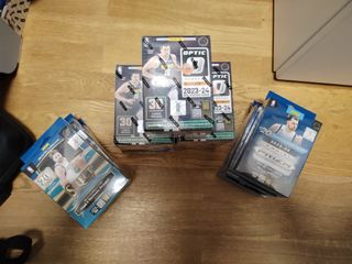 （分類：）位於 。 由 cavs201 提交（商品編號 1317659000，圖片 1）。簡介： 。