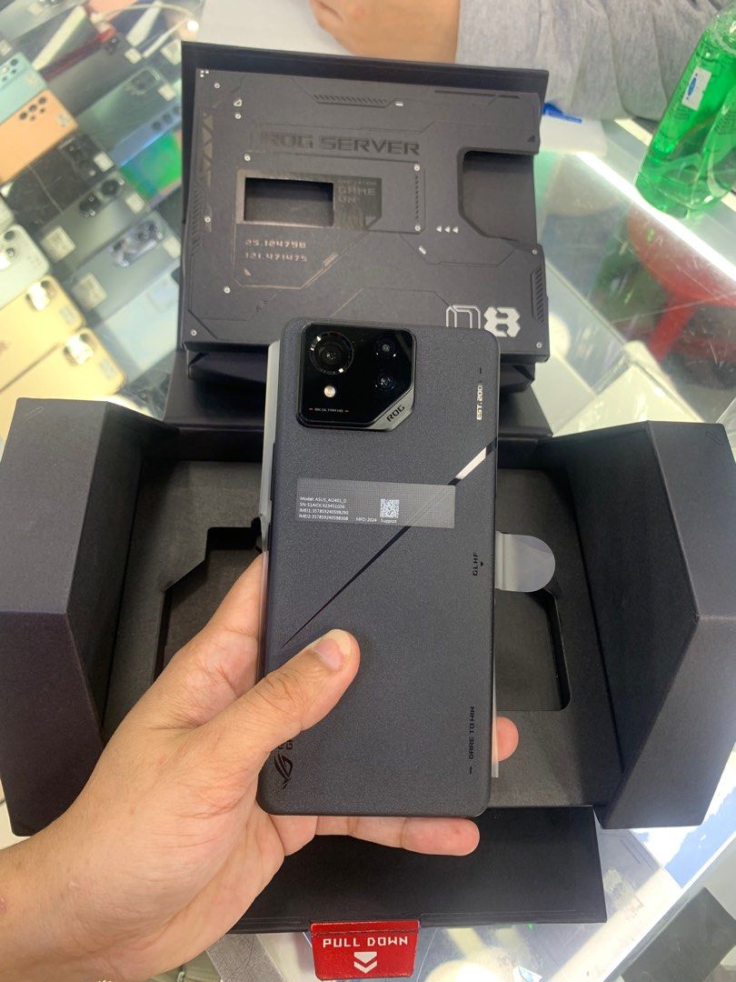 ROG 8 Pro (16/512gb) (Category: Android Others) located in Manila. Submitted by arzillah (Listing ID 1317709307, Image 1). Description: ROG 8 Pro 16/512gb Factory unlock Ntc approve Local variant Dual sim Slightly use Complete package No dents No scratches No issue All working Good as new Open for COD/COP + SF Manila area (sameday delivery) Province area (via LBC) required DP to avoid cancellations Physical store: Greenhills Shopping Center,2ndfl