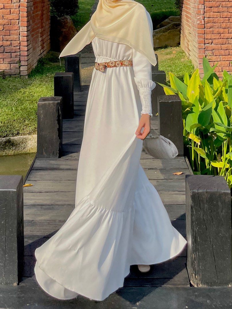 RUFFLE DRESS MUSLIMAH FOR GIRLS PREGNANT AND NURSING MOM EVENING GOWN BEACH WHITE DRESS Women s Fashion Dresses Sets Dresses on Carousell